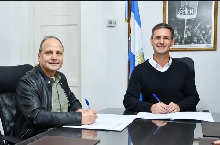 WhatsApp Image 2025-10-06 at 21.23.48